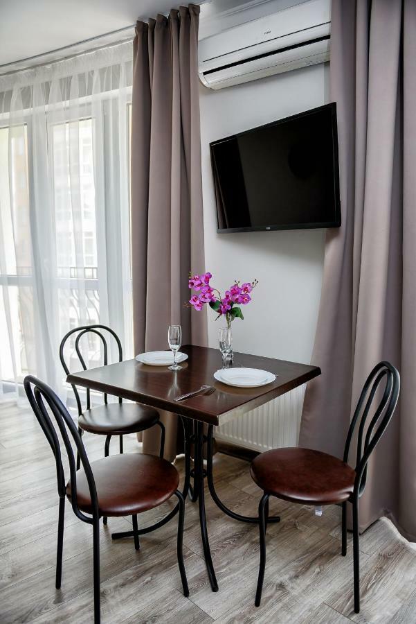 Apart Reserve Sloboda Loft Ivano-Frankivsk Buitenkant foto